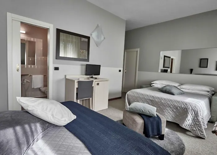 Hotel Rouge Hotel International