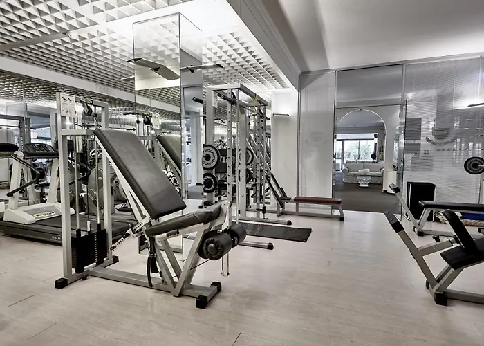 Rouge Hotel International 4*