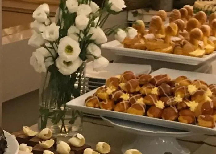 Hotel Rouge Hotel International