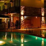 Rouge International 4*