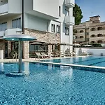 Hotel Rouge International 4*