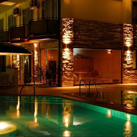 Rouge International 4*