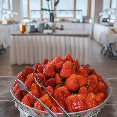 Rouge International 4* מילאנו מריטימה