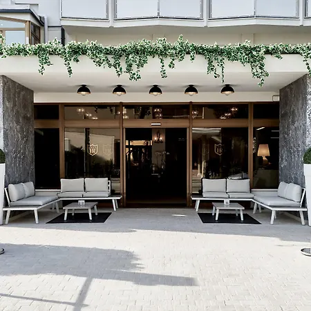 Rouge International Hotell