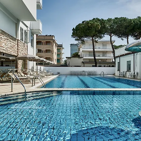 Rouge International 4* מילאנו מריטימה