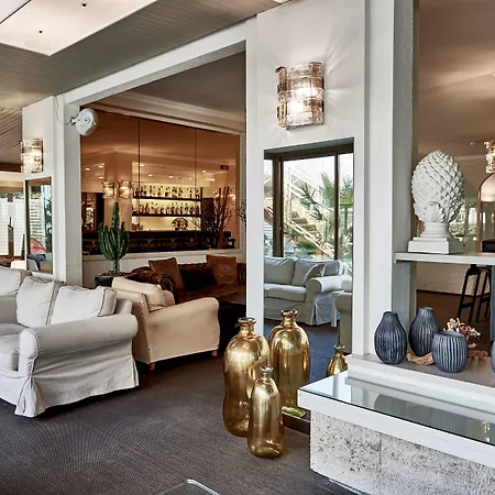 מלון Rouge International