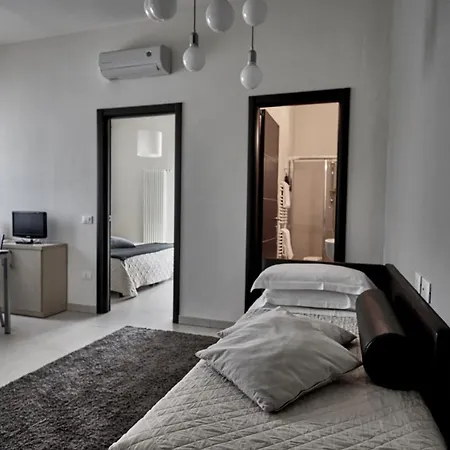 Rouge International Hotel 4*