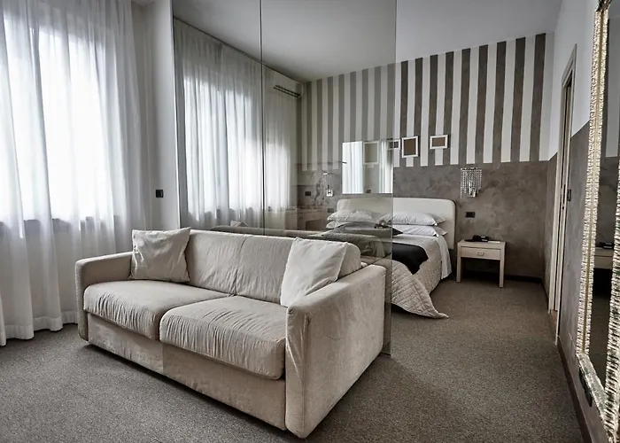 Rouge International Hotel