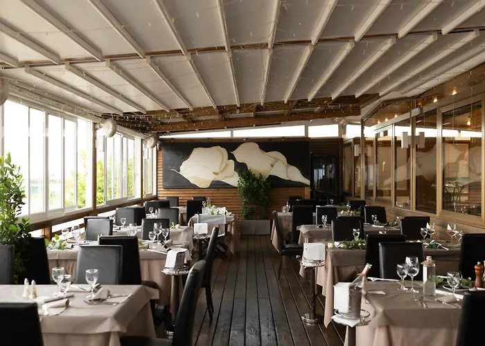 Rouge International Hotel