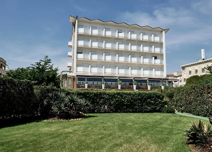 Rouge International Resort 4*